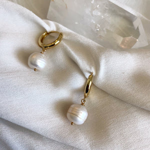 Pearly Huggies
