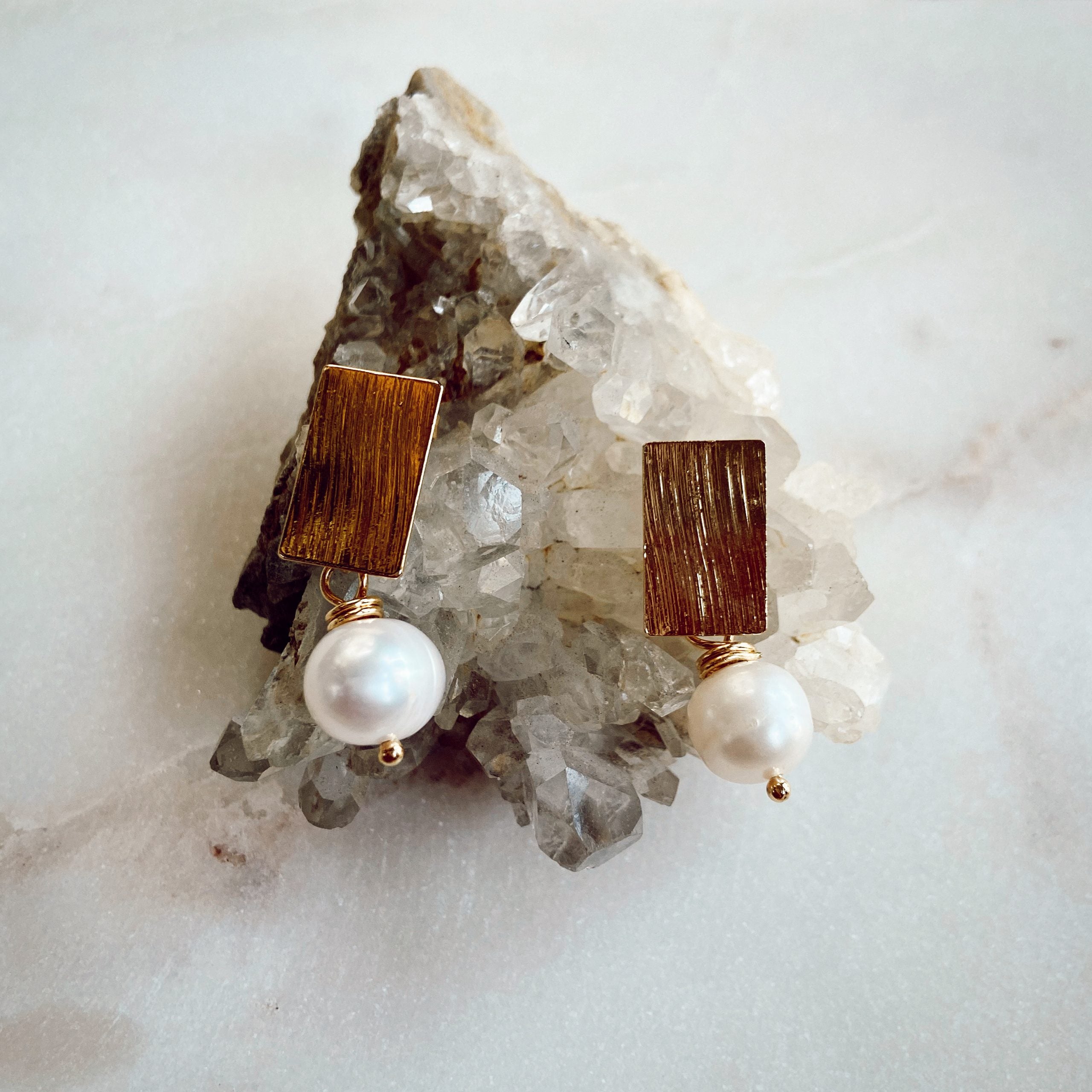 Pearly Stud Earrings